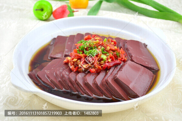 剁椒蒸豬血