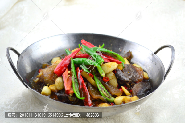 干鍋帶皮牛肉