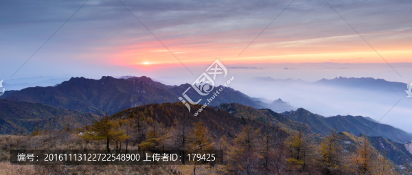 河北省承德霧靈山秋色夕陽