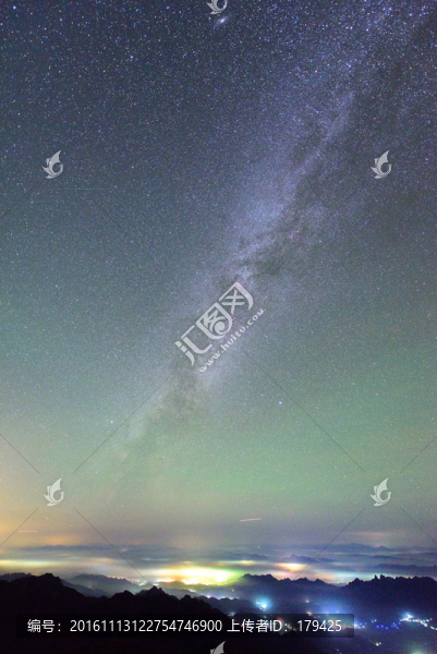 河北省承德霧靈山星空銀河