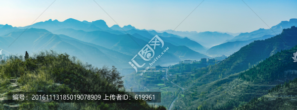 水墨山川