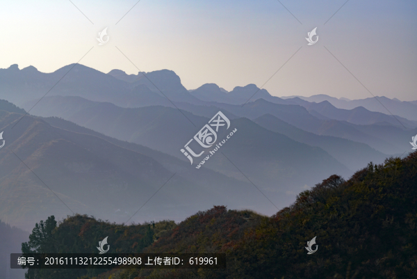 山巒