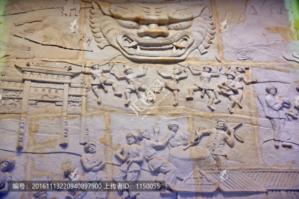 湖北恩施市博物館擺手舞雕塑