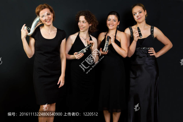 四婦女與單簧管