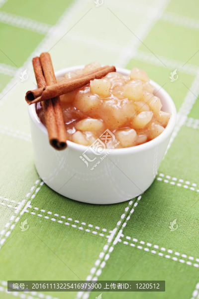 蘋果和肉桂