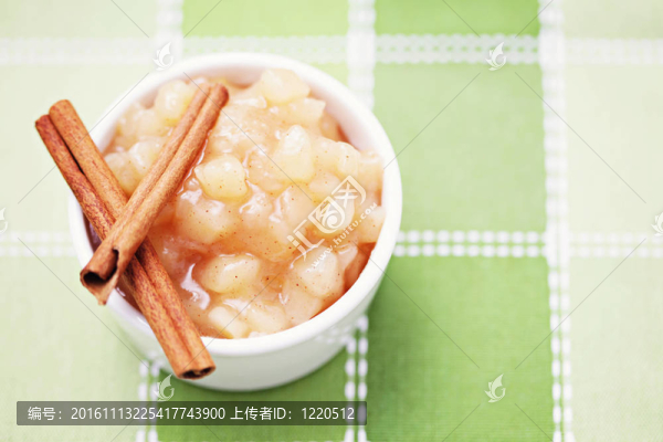 蘋果和肉桂