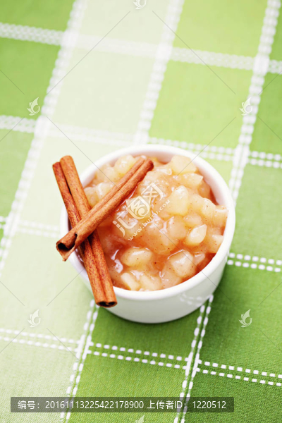 蘋果和肉桂