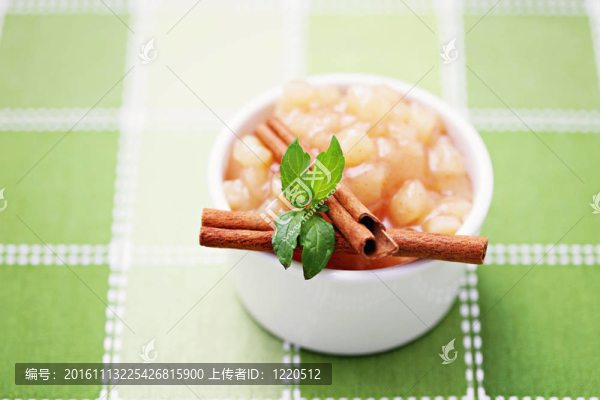 蘋(píng)果和肉桂