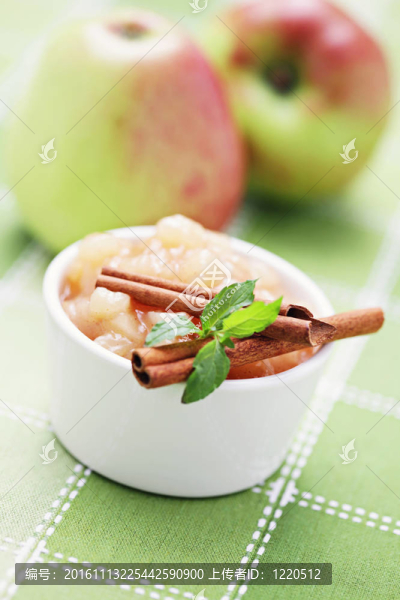 蘋果和肉桂