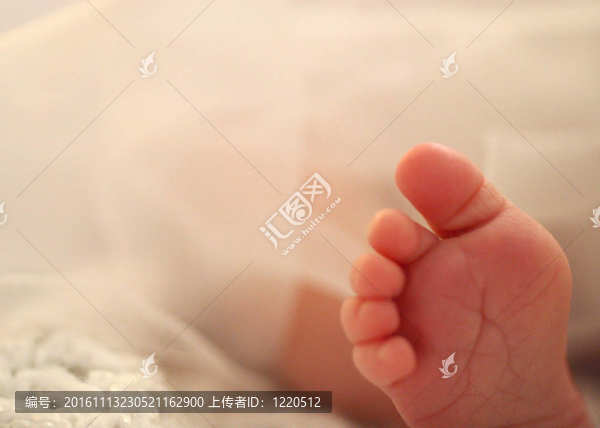 嬰兒的小腳