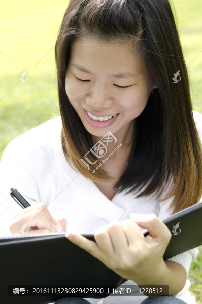 女孩寫(xiě)的