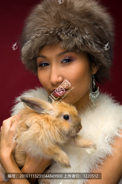 美麗的女人與兔子