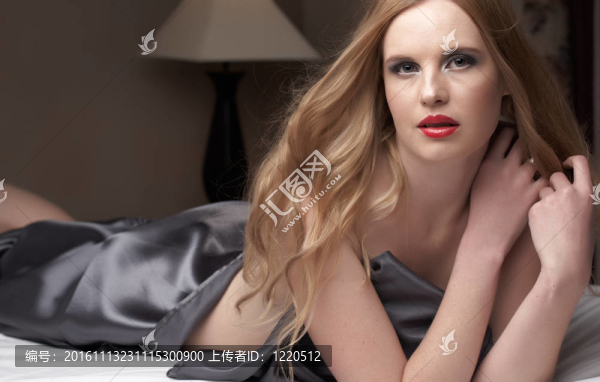 性感的成年女性