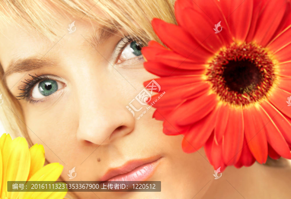 帶花的女孩