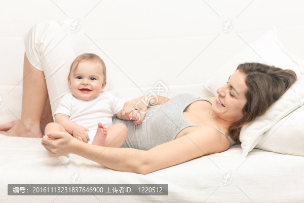 母親與嬰兒