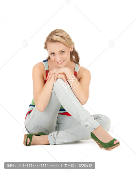 快樂(lè)和無(wú)憂無(wú)慮的十幾歲的女孩