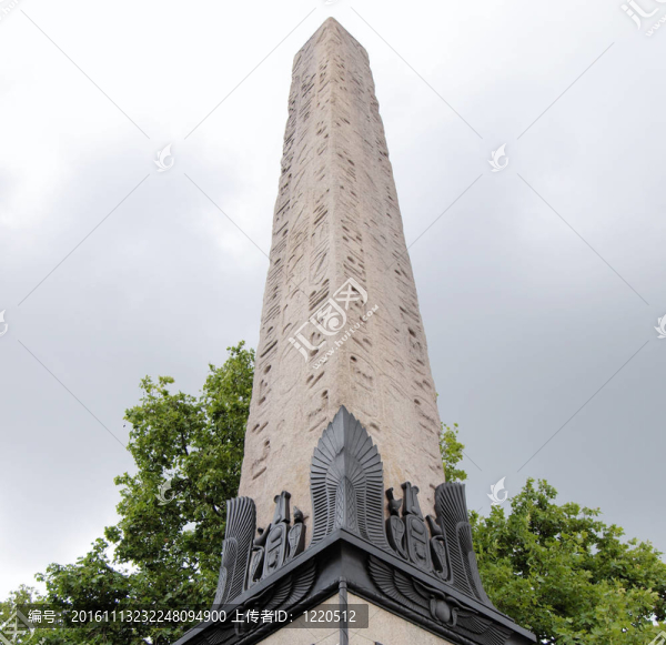 埃及方尖碑；倫敦