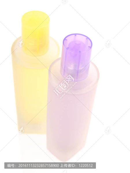 兩瓶香水