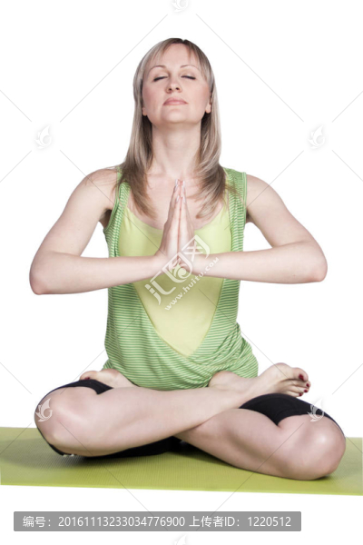 年輕的女人做瑜伽