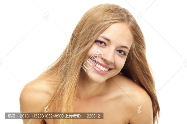 長著白頭發(fā)的漂亮女孩