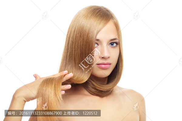 長頭發(fā)的漂亮女孩