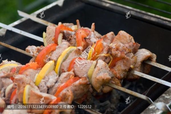 烤羊肉串