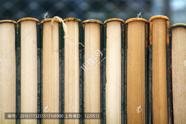 一排老書