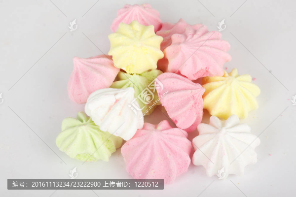 孤立的棉花糖蛋糕