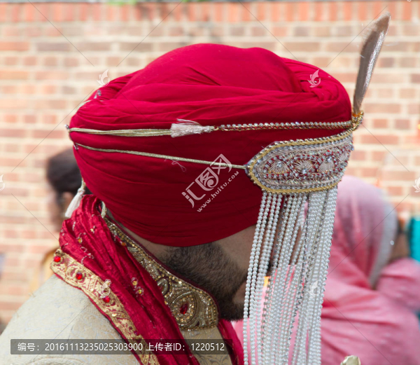 傳統(tǒng)的錫克新郎婚禮頭巾