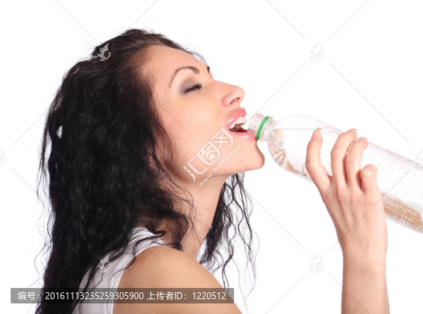 女子的飲用水