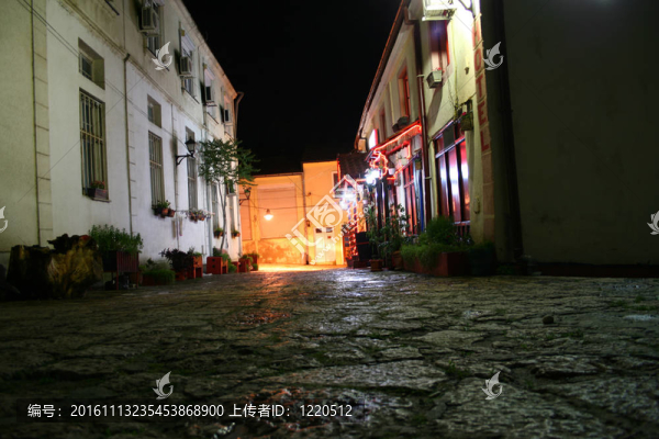 夜晚的舊街