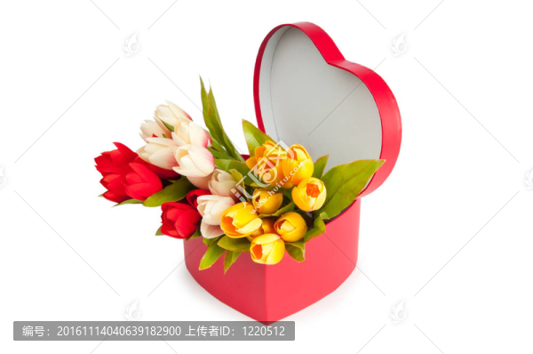 白色的鮮花和禮品盒
