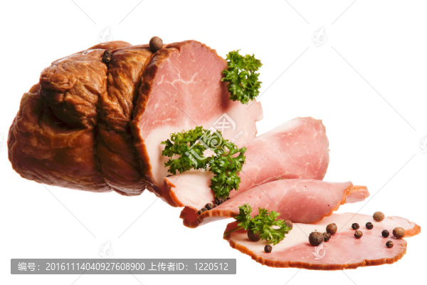 用胡椒和歐芹在白底上裝飾的水煮豬肉