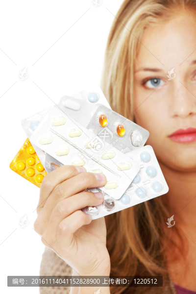 年輕美麗的女人。