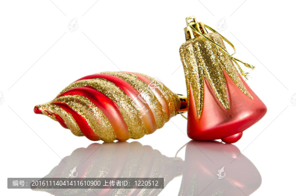 孤立在白色圣誕裝飾品