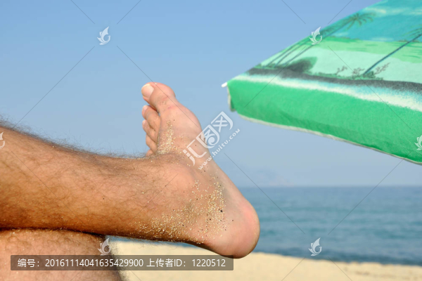 夏日動(dòng)機(jī)-在海灘上享受