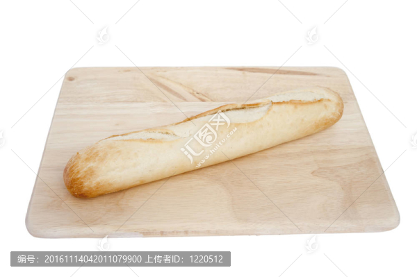 在案板上新鮮的面包白色隔離