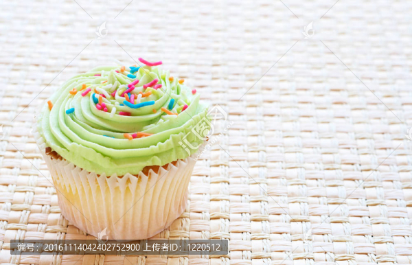 用石灰冰Vanilla,cupcake