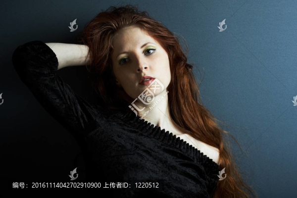 年輕漂亮女孩的肖像