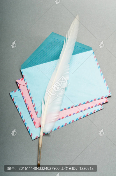 背景字母和羽毛