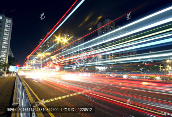 通過市區(qū)交通