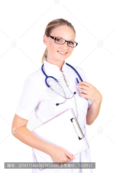 年輕的女醫(yī)生用聽診器