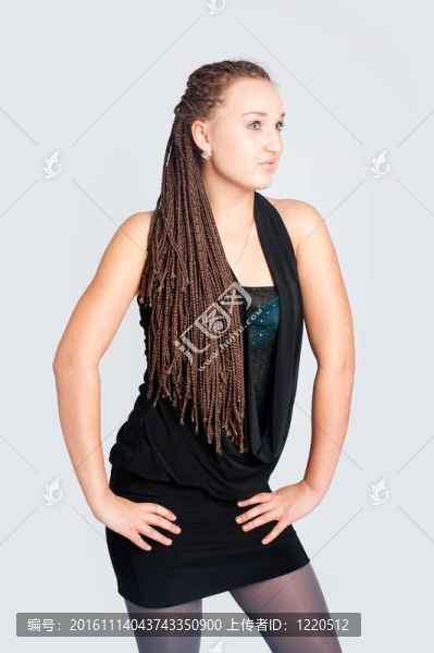 漂亮的女孩afrivan辮子