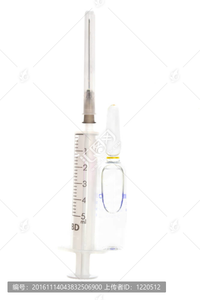 注射器和安瓿是孤立在一個白色的