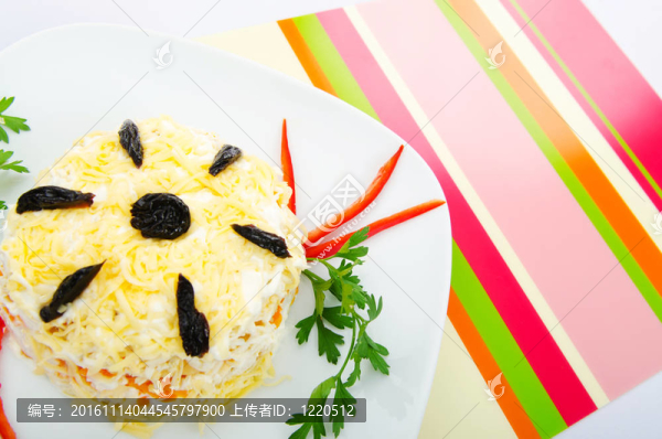 盤子里的美味沙拉