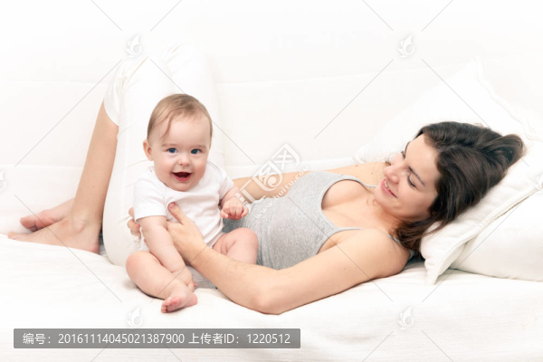 母親與嬰兒
