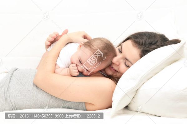 母親與嬰兒