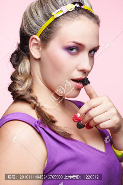 美麗加大小的女人