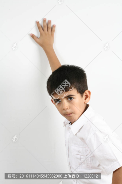 小男孩