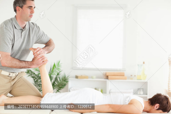 給客戶的一個腿部按摩